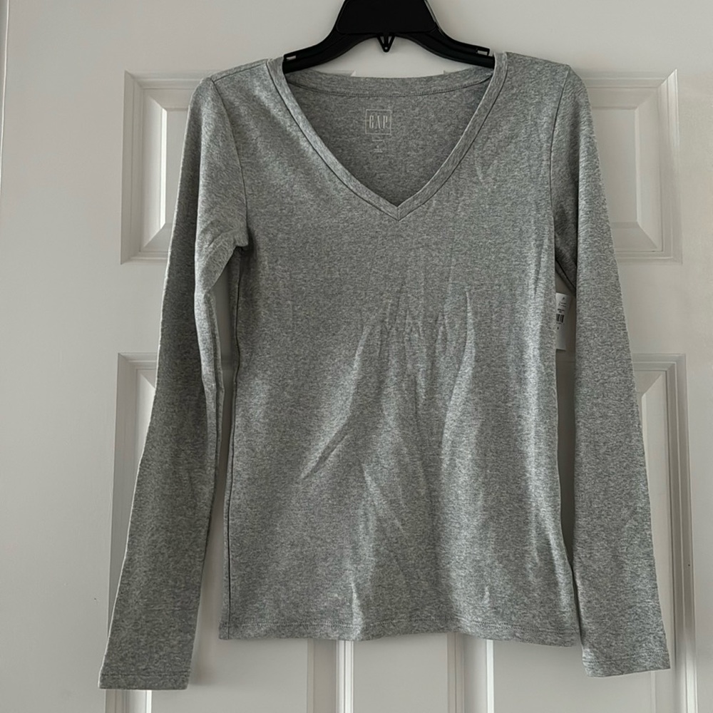 GAP WOMEN’S LS V NECK SUPER SOFT T SHIRT SUPER SOFT NWT